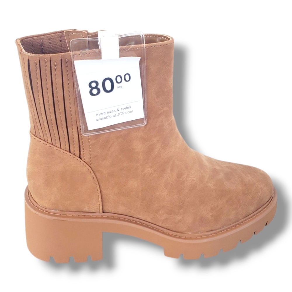 NWT a.n.a Marie Women’s Block Heel Ankle Boots Booties 8 M Cognac